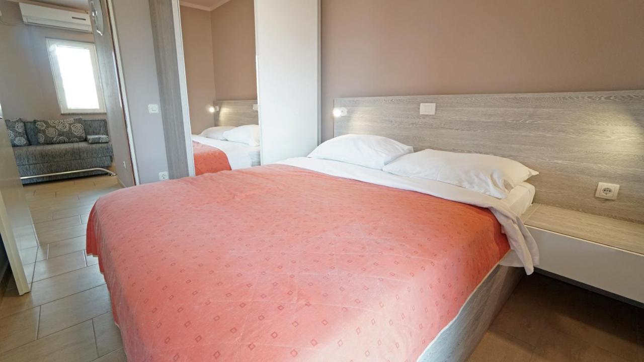 Apartments Paradiso Vir Bilik gambar