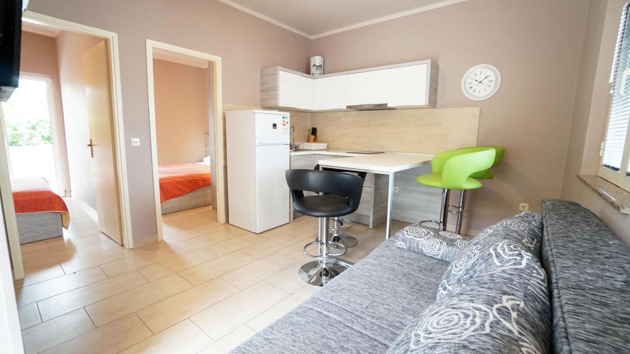 Apartments Paradiso Vir Luaran gambar