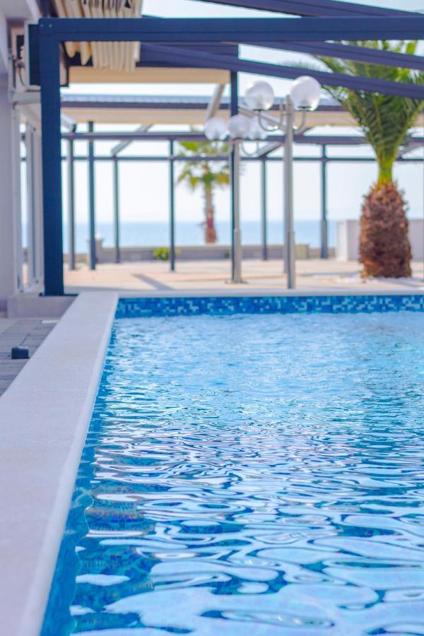 Apartments Paradiso Vir Luaran gambar