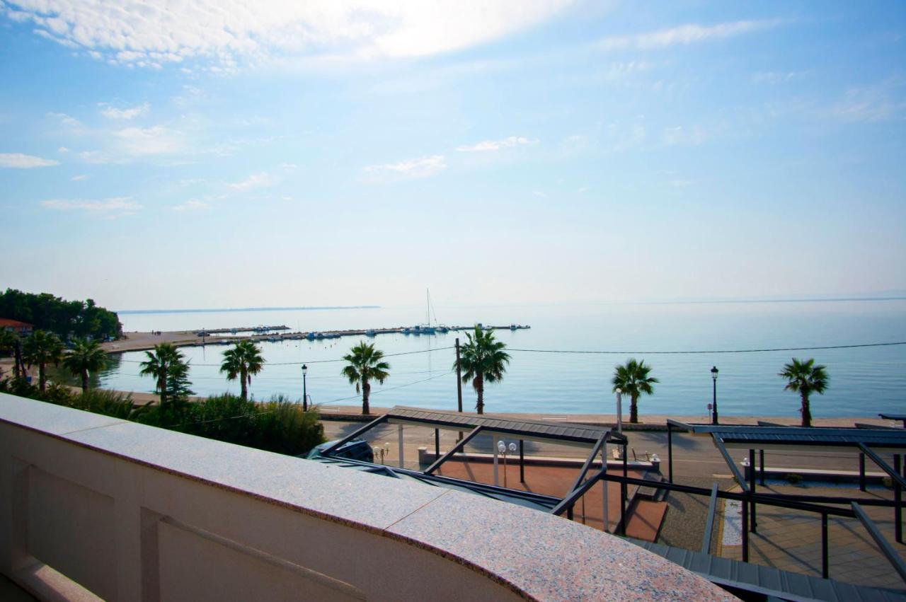 Apartments Paradiso Vir Luaran gambar